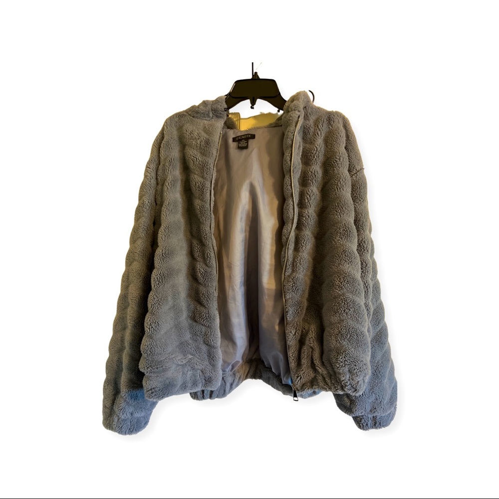 Gray/Blue Furry Coat, Women’s Size: 3XL